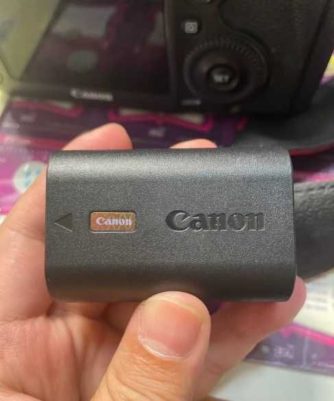Canon lp-e6nh Battery