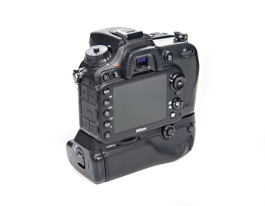 Nikon d7100 - idealny, przebieg 13800 + grip pixel king