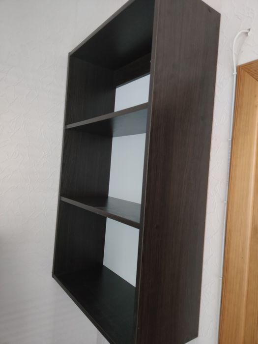 Продам книжную полку