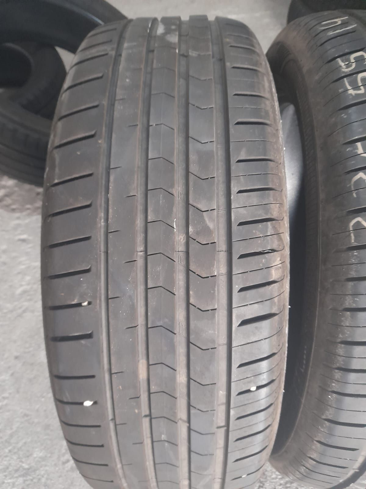 4 pneus 225/55R19 seminovos