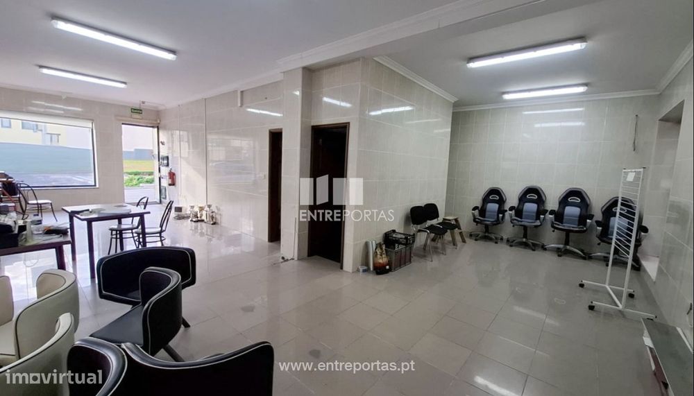 Venda de Loja com 138m2, em Gião Vila do Conde