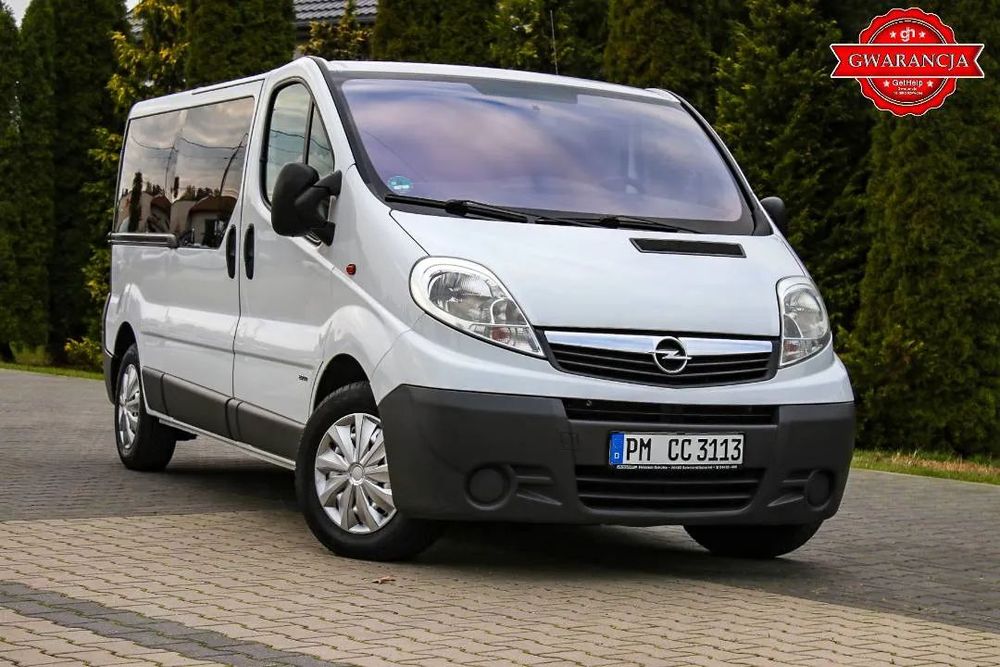 Opel Vivaro 9 osobowy Klimatyzacja Long Niemcy