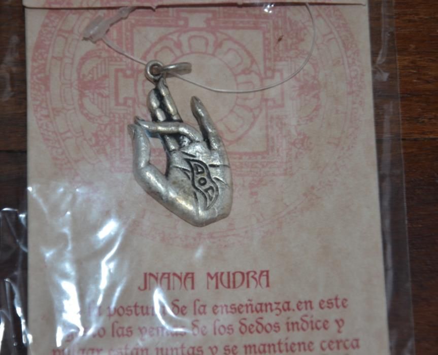 Símbolo Budista Prithvi Mudra - Pendente para Colar