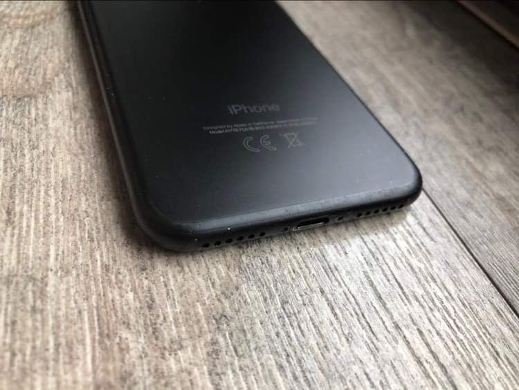 iPhone 7 (czarny/32GB)