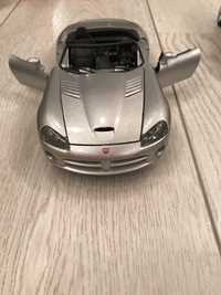 Машинка Автомодель Burago Dodge Viper Srt-10 1:24