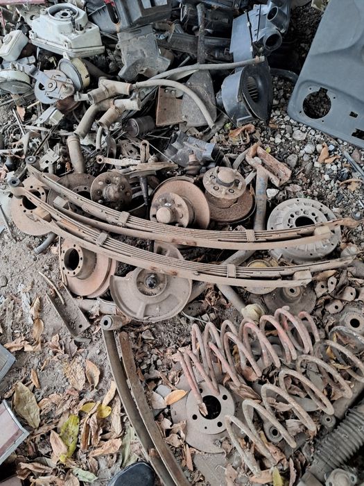 Рессоры , ступицы на москвич 2140,412  или прицеп.