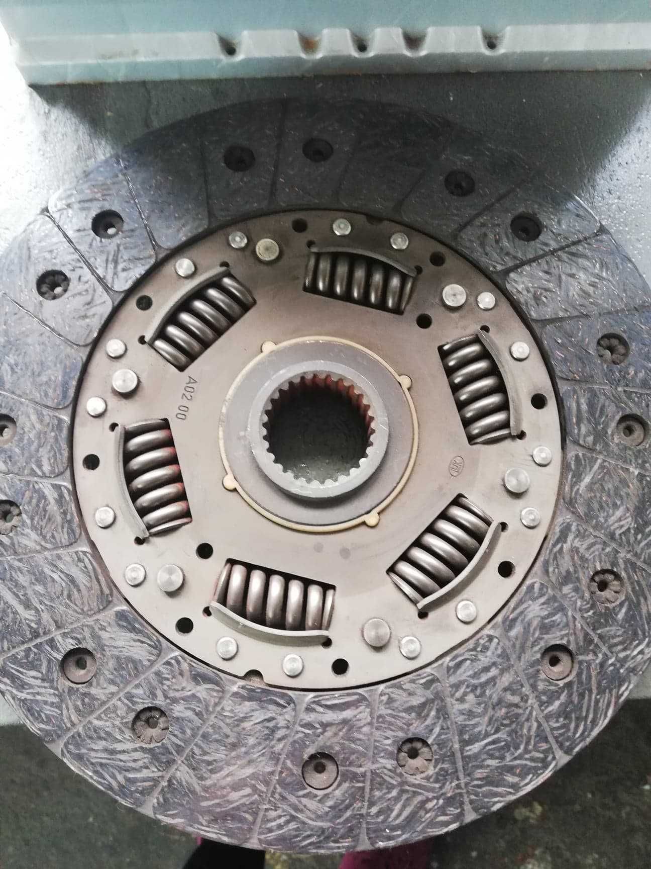 BMW 3 E90 E91 E92 2.0 D SPRZĘGŁO Docisk Tarcza  Komplet Fir.LUK