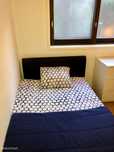 64717 - Quarto com cama de solteiro, com casa...