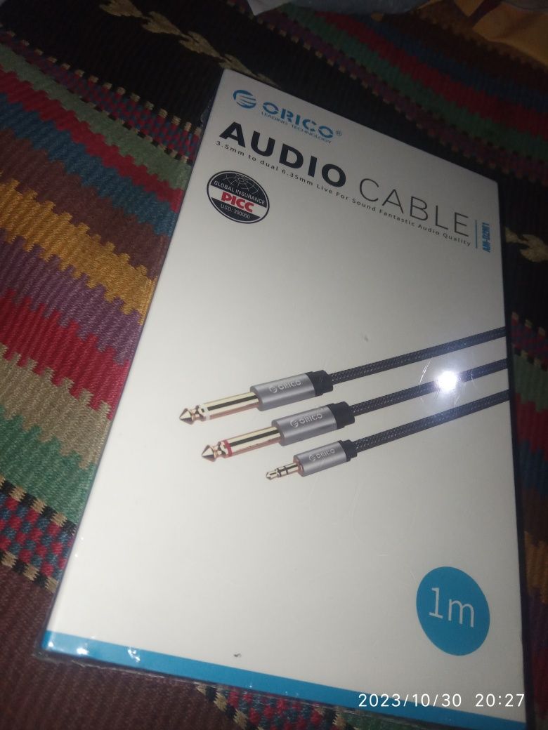 Аудіокабель/AUX Cable