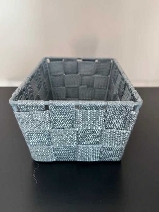 Szary koszyk do przechowywania, Domi