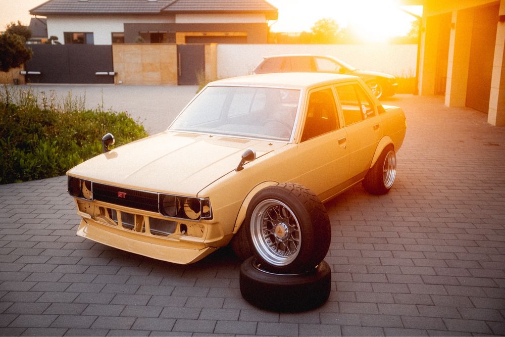 Toyota Corolla ke70 3uz V8 350hp drift street jak nowa