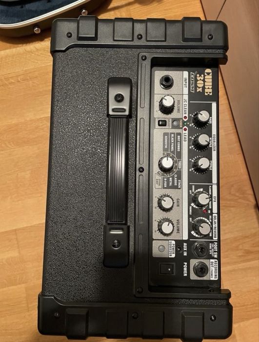 Ibanez RG350DX (com Hard Case) + Roland CUBE 30X