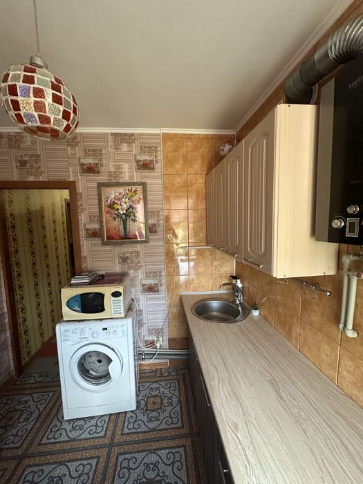 Квартира 1-кімнатна з меблями