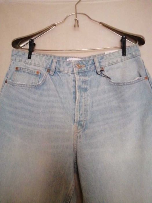 Джинсы Zara. , укороченные