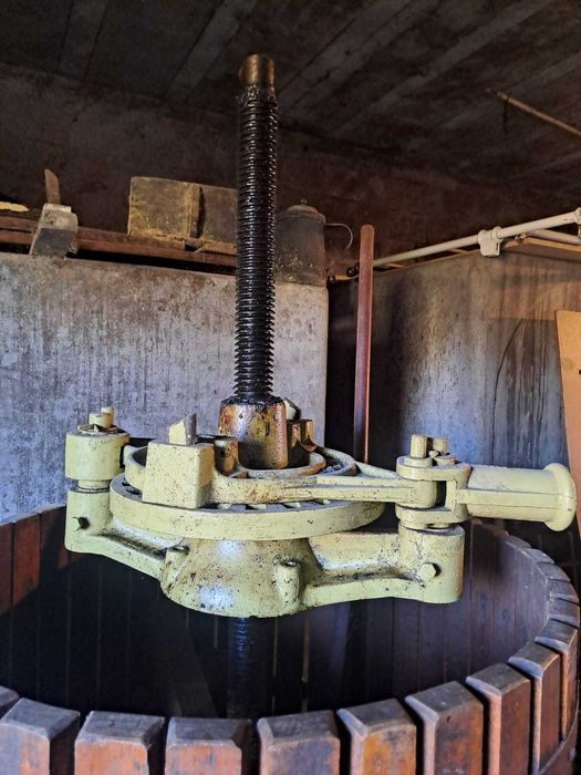 Prensa de esmagar uvas