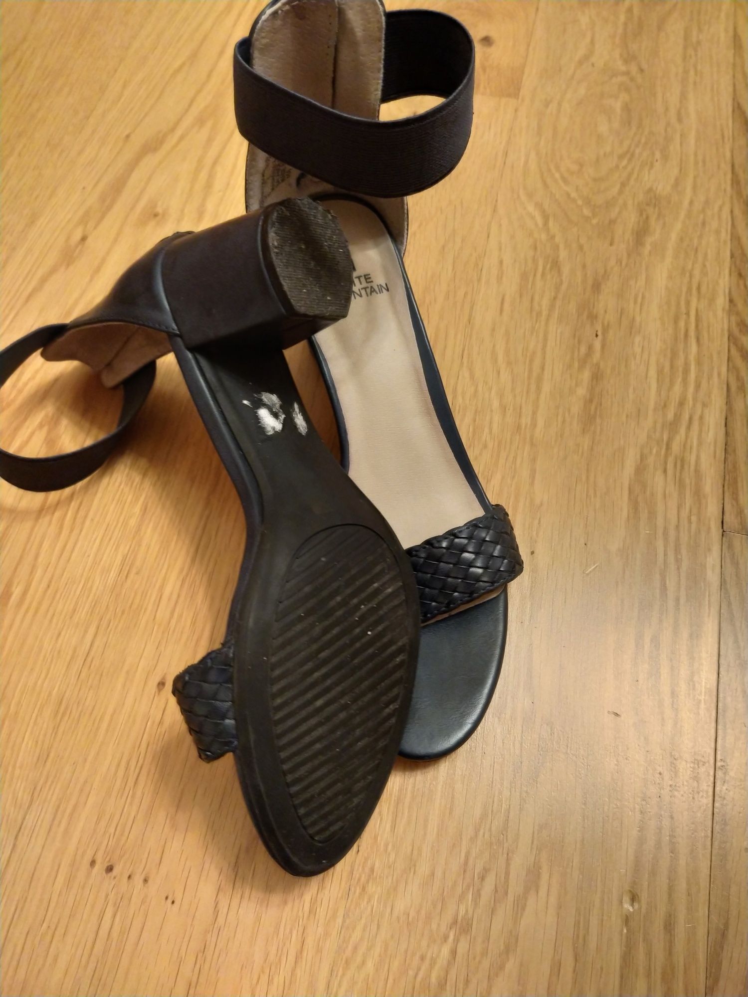 Granatowe sandały na słupku rozmiar 39