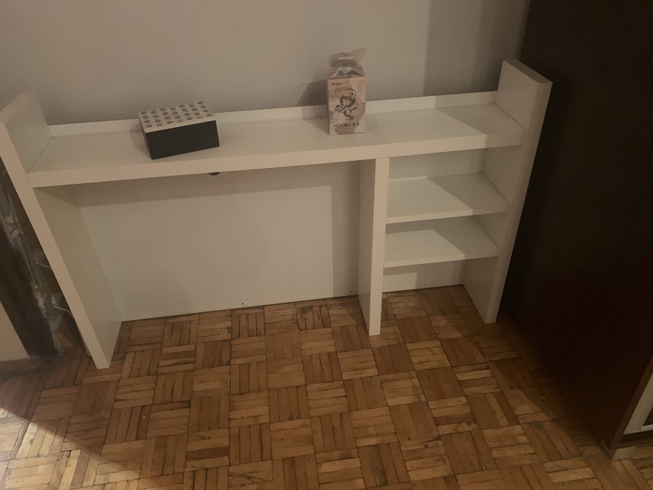 Nadstawka biala na biurko Ikea