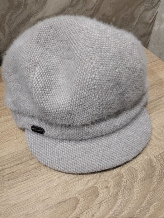 Шапка з козирьком