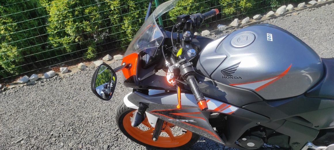 Honda CBR 125 R 2011 rok.