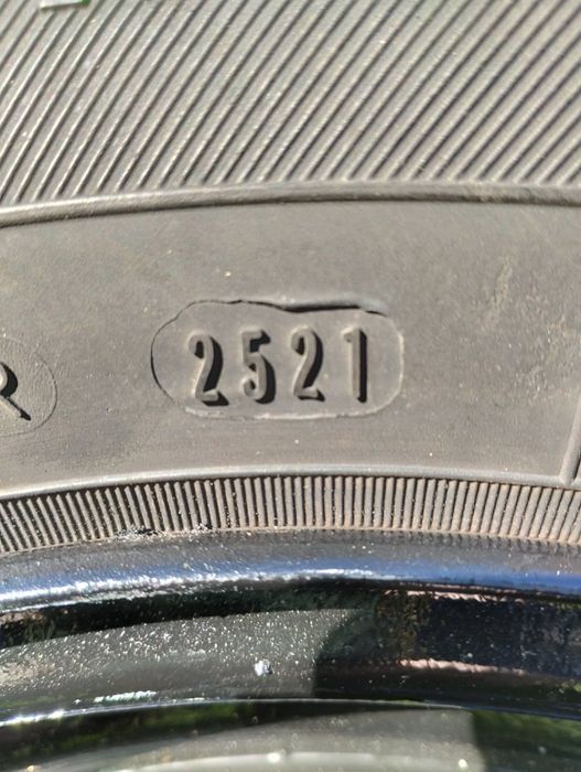Felgi 4x108 + Opony zimowe Dębica Frigo 195/65 R15 JAK NOWE