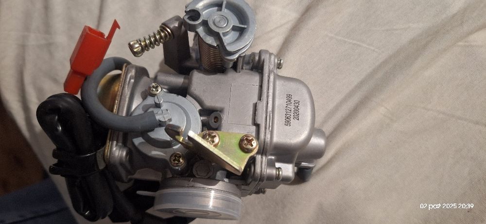 GAŹNIK GY6 4T 125 / 150 cc,

SILNIK 152 QMI  /157 QMJ