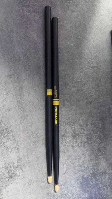 Baquetas ProMark Rebound 5AB ActiveGrip Hickory NOVAS