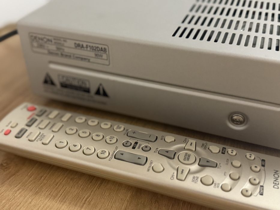 Denon DRA-F102DAB - amplituner stereo 2.1 + pilot