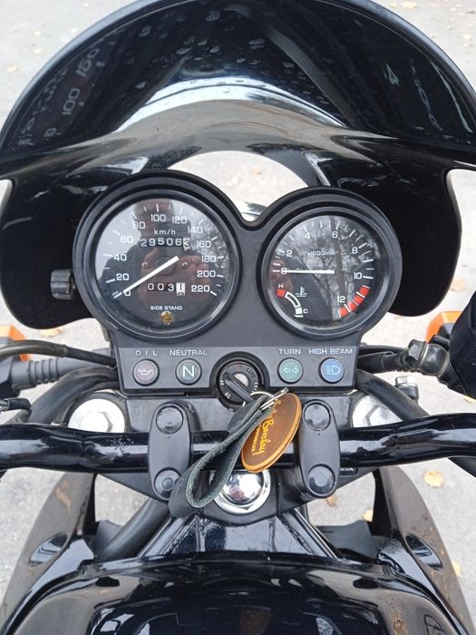 Продам свій мотоцикл Хонда св500