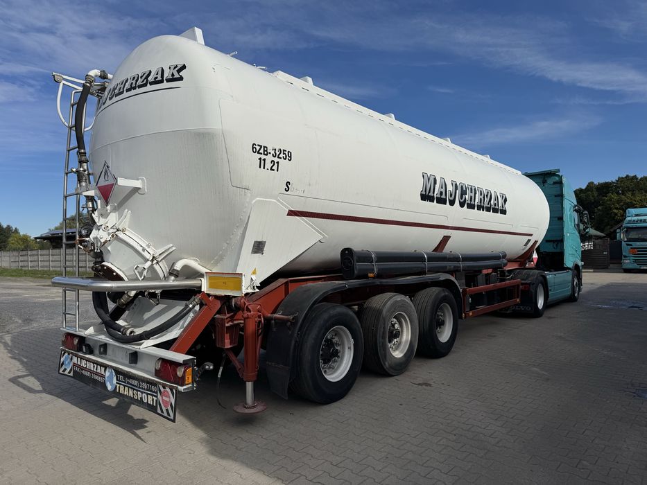 Naczepa silos Kassbohrer 50m3 ADR