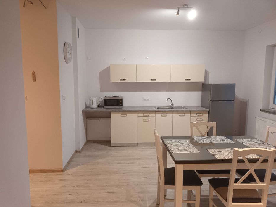 NOCLEGI POKOJE MIESZKANIE APARTAMENT dla firm i kadr kierowniczych