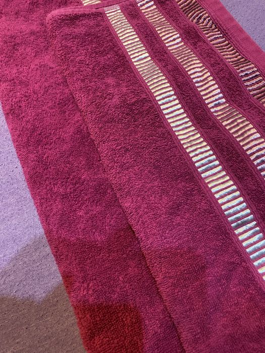 Dwa ręczniki Home&You (70x130 + 50x80) ciemno różowe / amarantowe