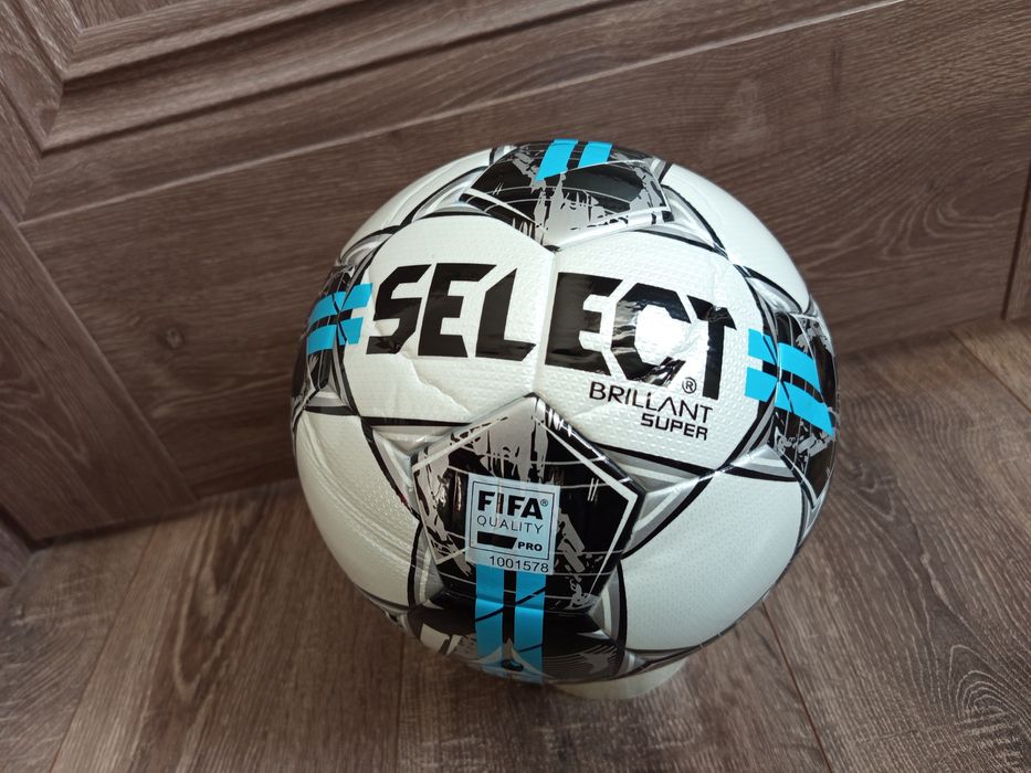 М’яч футбольний SELECT Brilant super. Розмір 5. Новий.
Розмір 5.