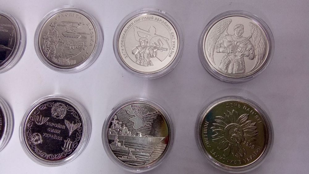 Монети 10 гривень серії ЗС України у капсулах