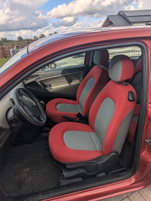 Lancia ypsilon 2004