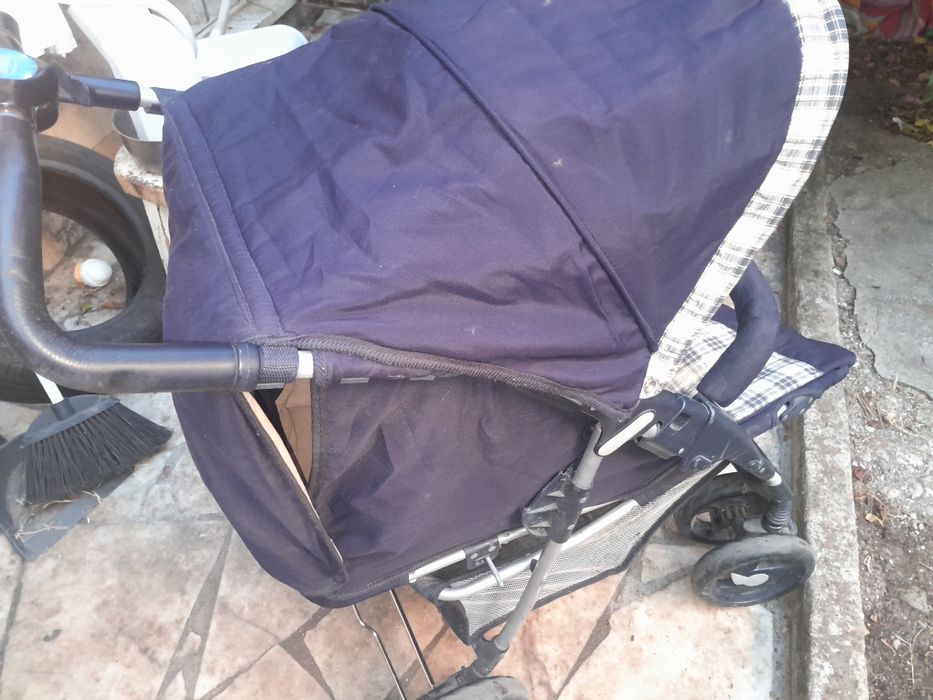 Carrinho bebe + berco bebe 20€