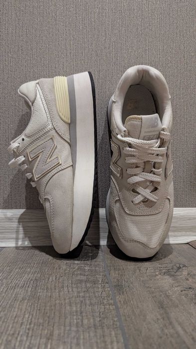 Кросівки жіночі new balance 574 beige wl574zaa устілка 25,5 рр38-39