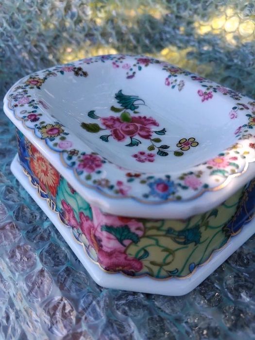 Saleiro Tobacco Leaf Mottahedeh Vista Alegre