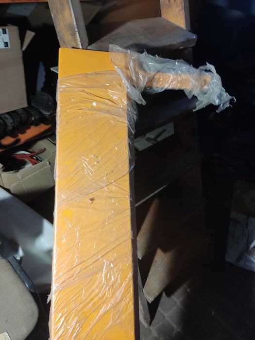 Błotnik do Renault TX. , nieużywany, może mieć drobne ślady magazynowa