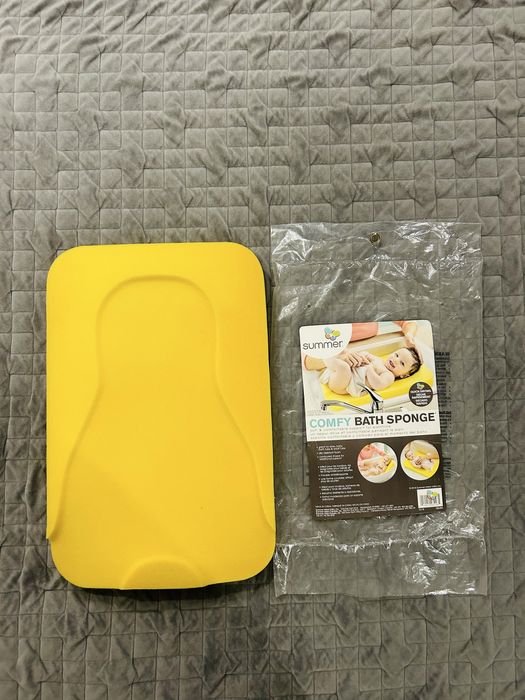 Лежак- губка для купання малюків.