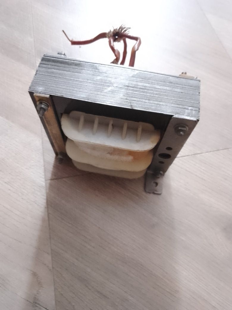 Sprzedam mocny transformator