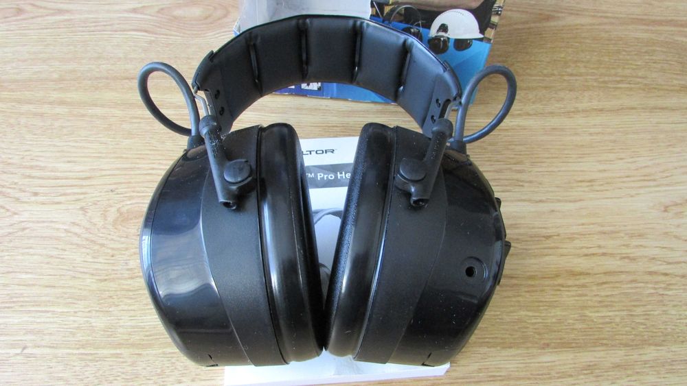 Ochronniki słuchu słuchawki  nauszniki PELTOR  3M HRX220A Radio NOWE!