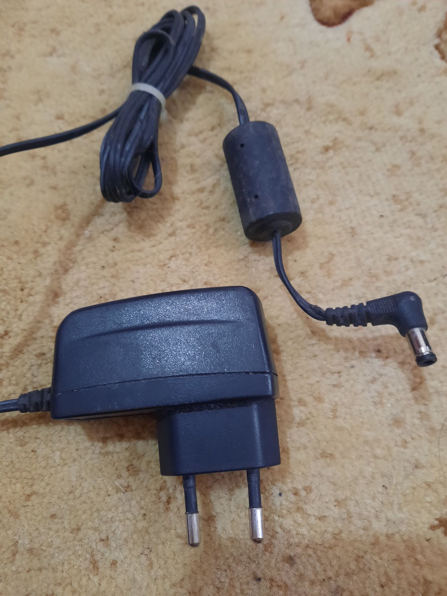 зарядные  устройства 12 v