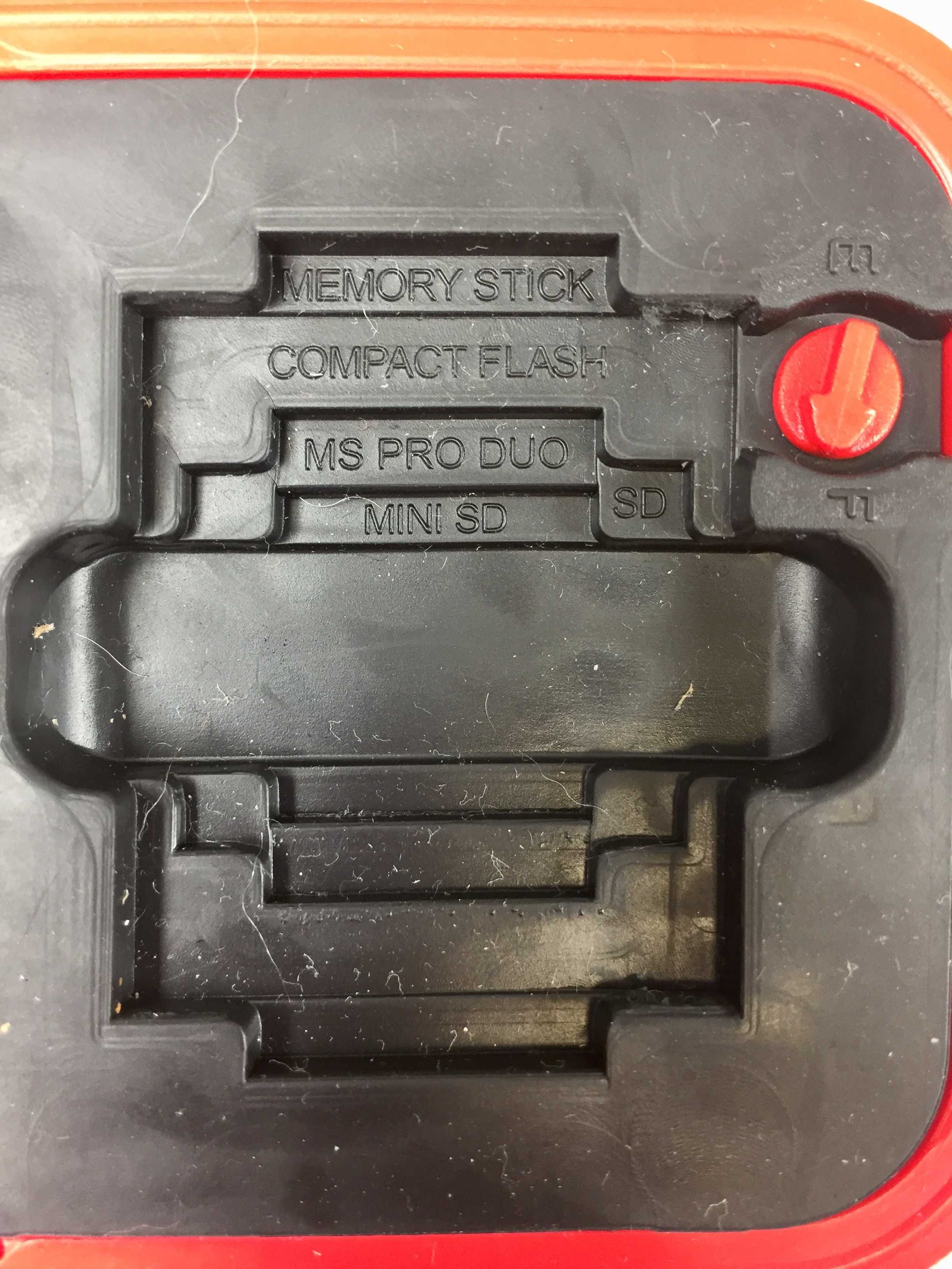 Vendo Conjunto de 2 Estojos HPRC 1300 para Cartões de Memória