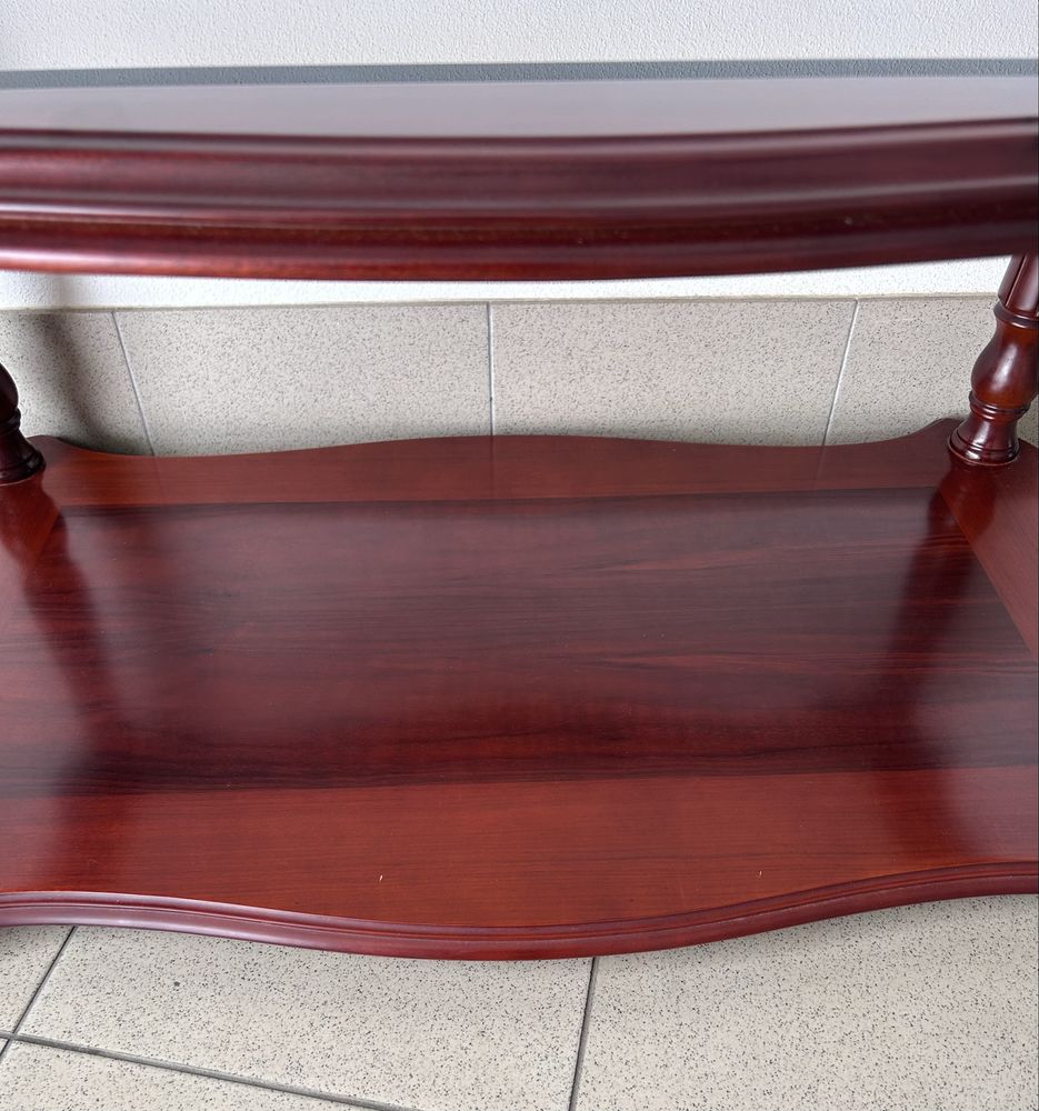 Mesa de centro com tampo em vidro