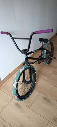 Rower BMX plus gratisy