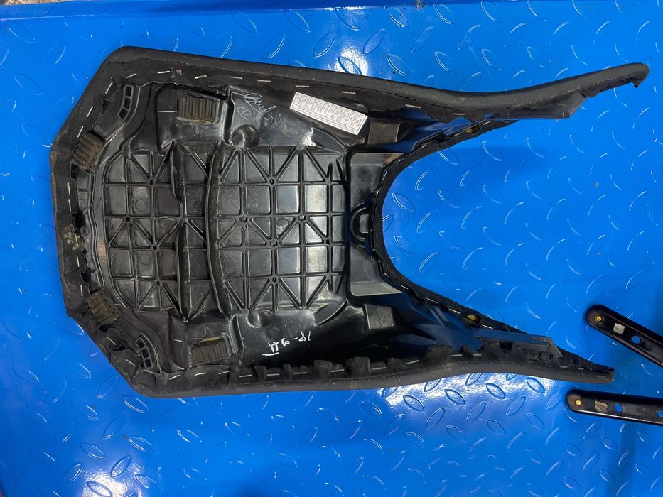 ktm 125 390 kanapa przod DUKE