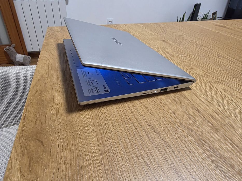 Portatil Asus VivoBook 14
SSD 128Gb
4Gb Ram (Slot livre possibilidade