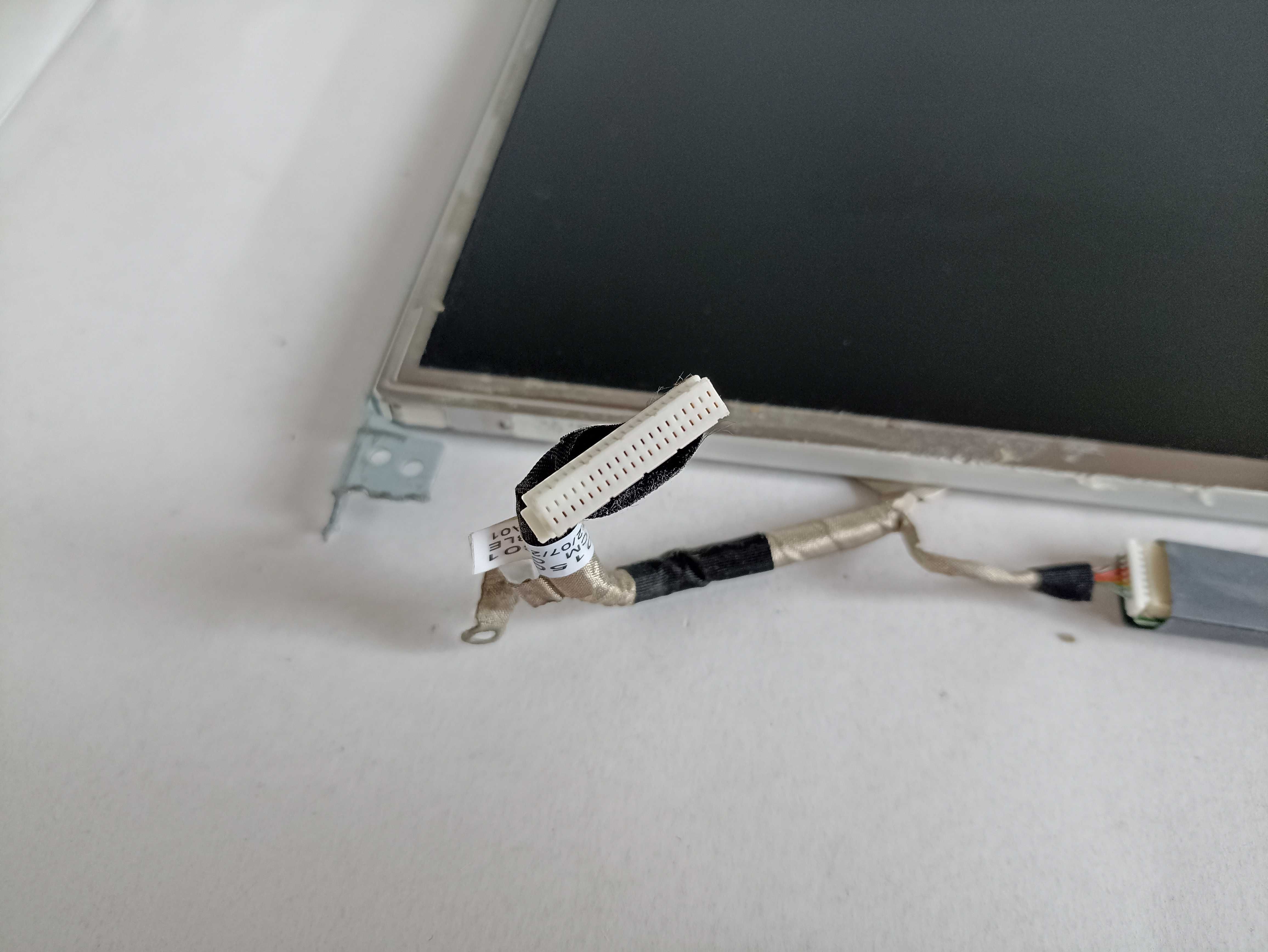 Monitor matryca LCD 15,4 cala WXGA matowa kabel listwa ramka stan bdb