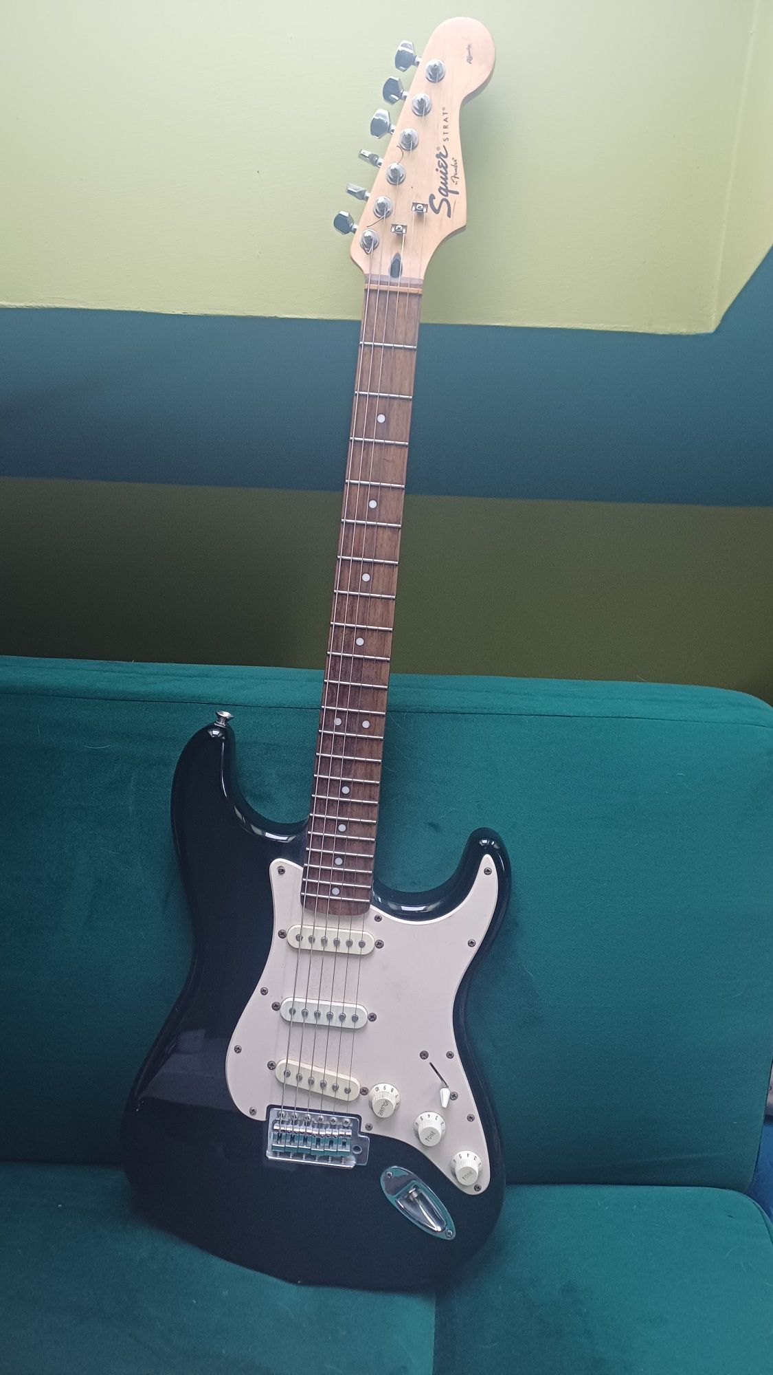 Squier Affinity Stratocaster SSS 2010 (by Fender) gitara + pokrowiec