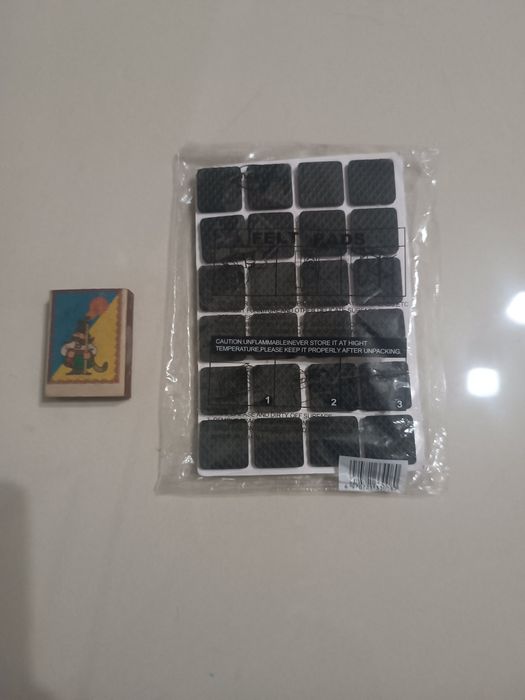 Самоклеющейся мебельные накладки.